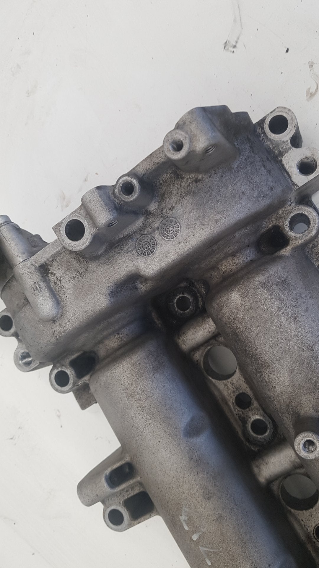 2007 - 2015 Saab 9-3  Estate ROCKER VALVE COVER 55214530