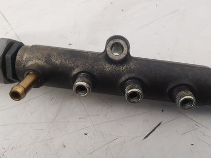 2000 - 2007 Volvo XC70  Estate Injection Rail 30757146 0445215023
