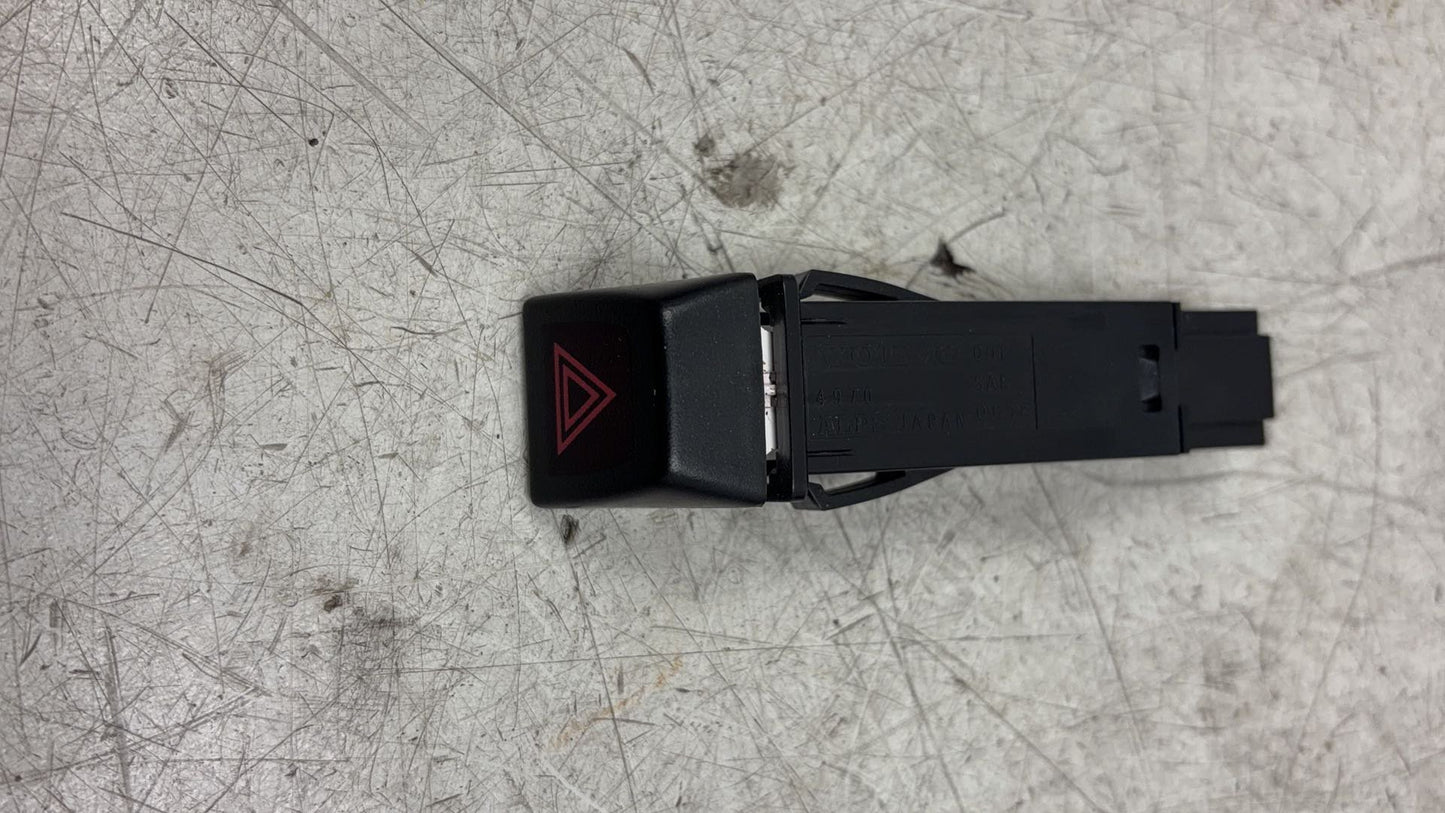 2009 - 2017 Volvo XC60 I 156 Estate Hazard Switch Control Panel 9123684
