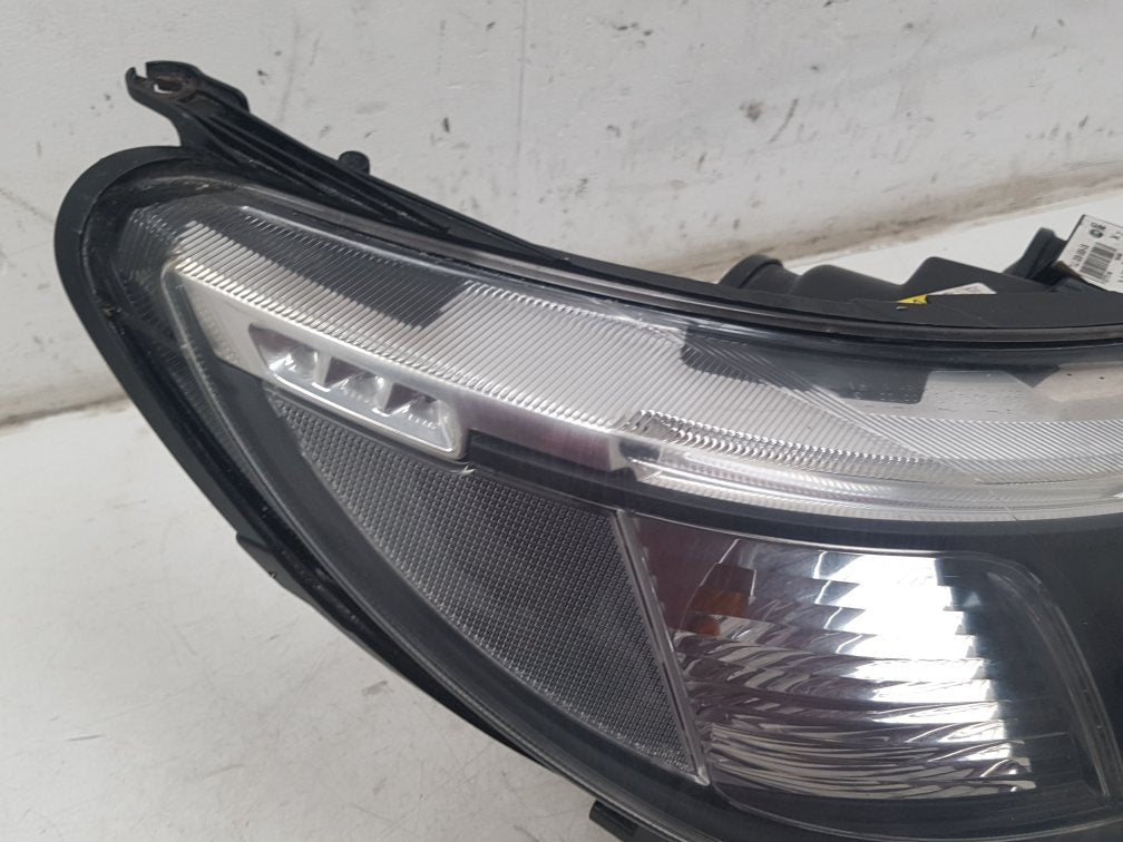 2008 Saab 9-3  Saloon Right Headlight 12770146