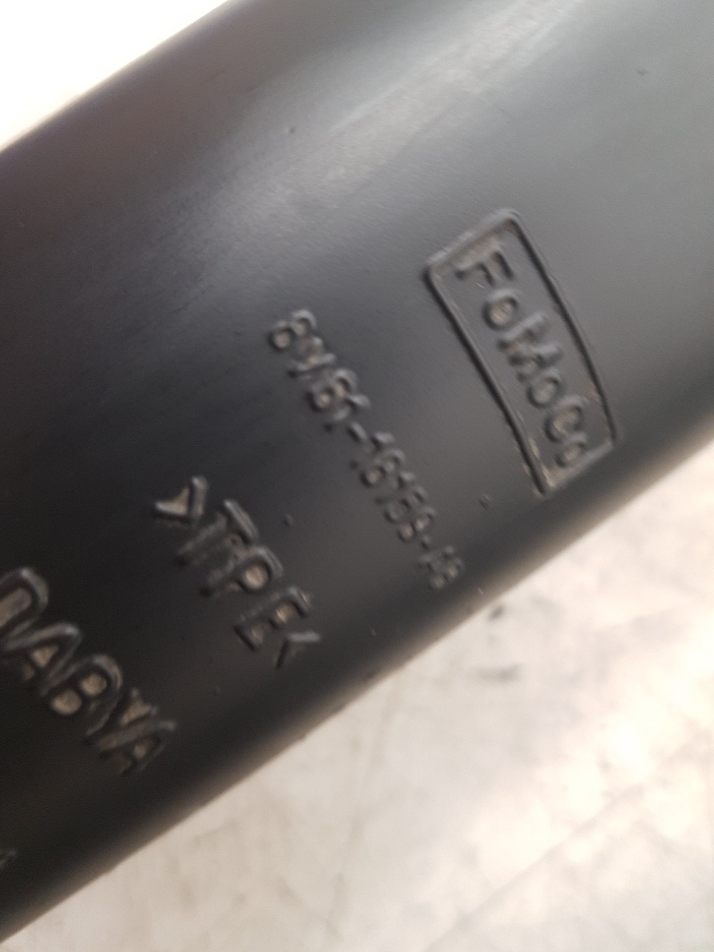 2013 - 2016 Volvo V40 III 525 Hatchback REAR SHOCK ABSORBER (PAIR) 8V61-18159
