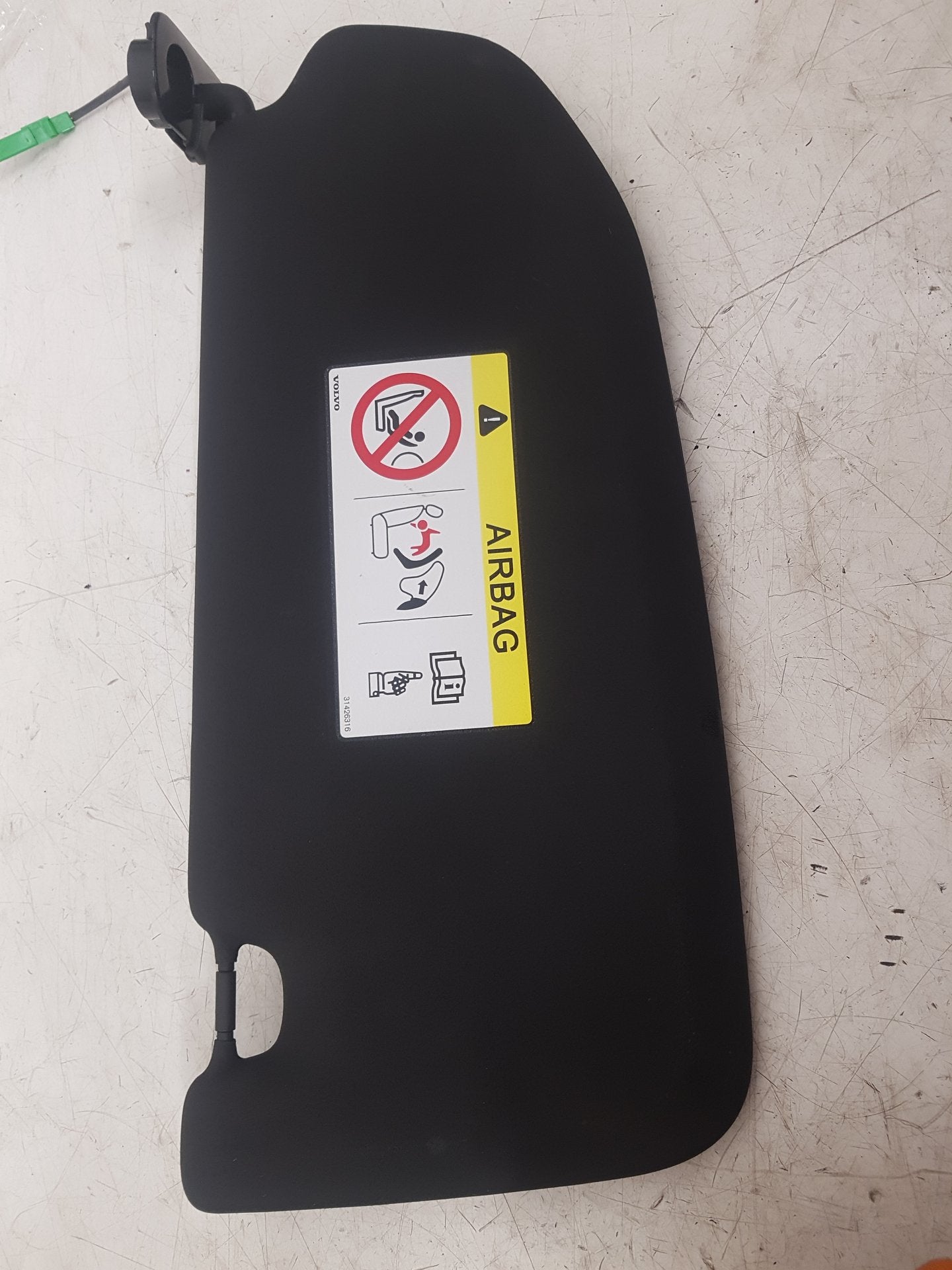 2017 - 2026 Volvo V60 II 225 Estate Left Sun Visor R7WM3