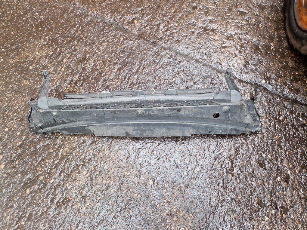 2005 - 2010 Volvo S60  Saloon Front Bumper Under Tray 9484067