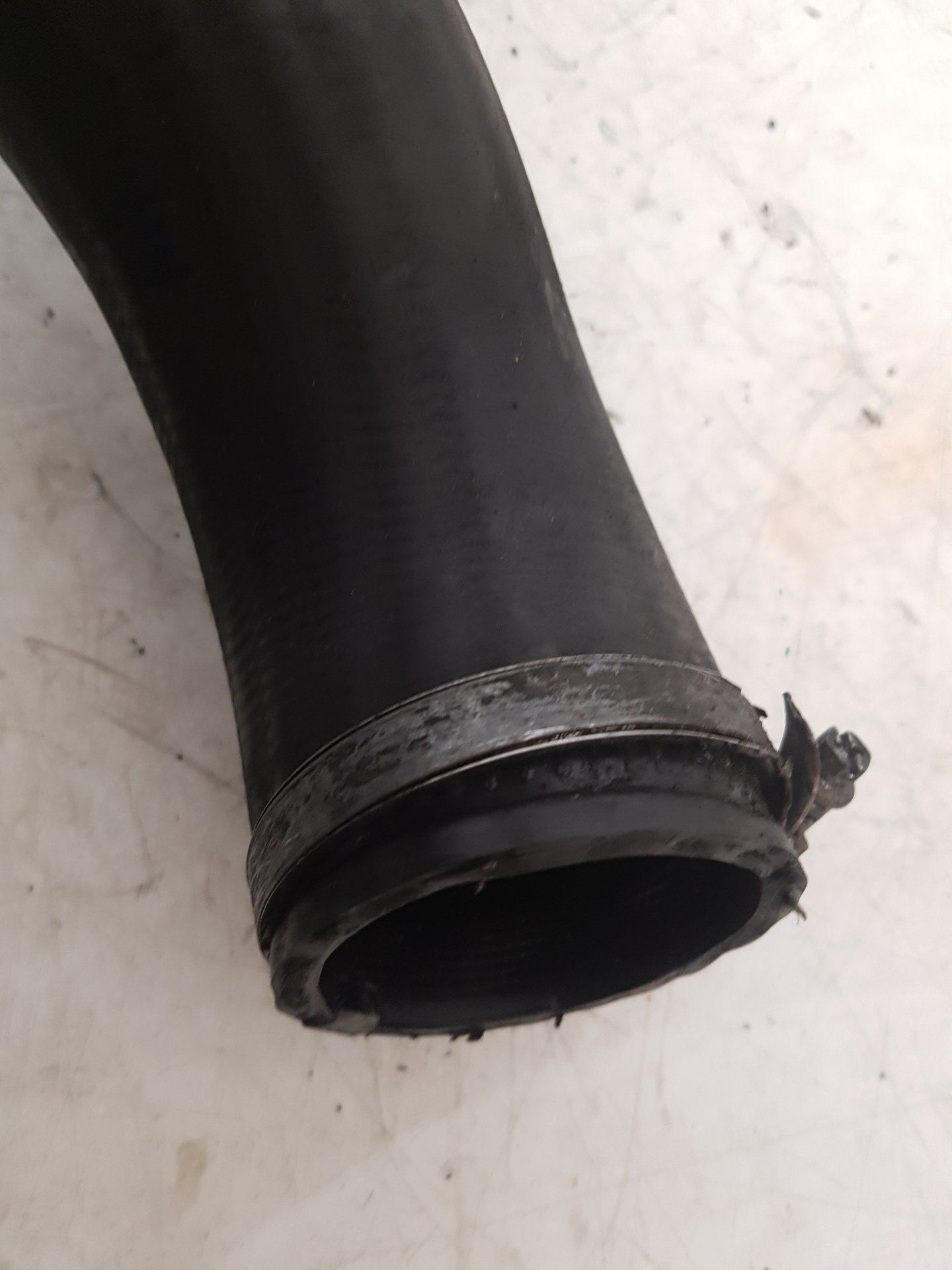 2011 - 2014 Volvo XC90  Estate Intercooler Pipe 31261367