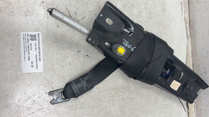 2010 Volvo XC70  Estate Left Front Seat Belt 39811479