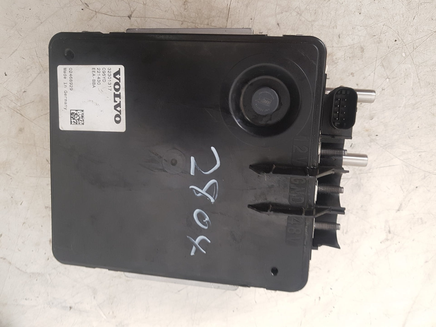 2017 - 2025 Volvo V90 235, 236 Estate Voltage Converter 32301317