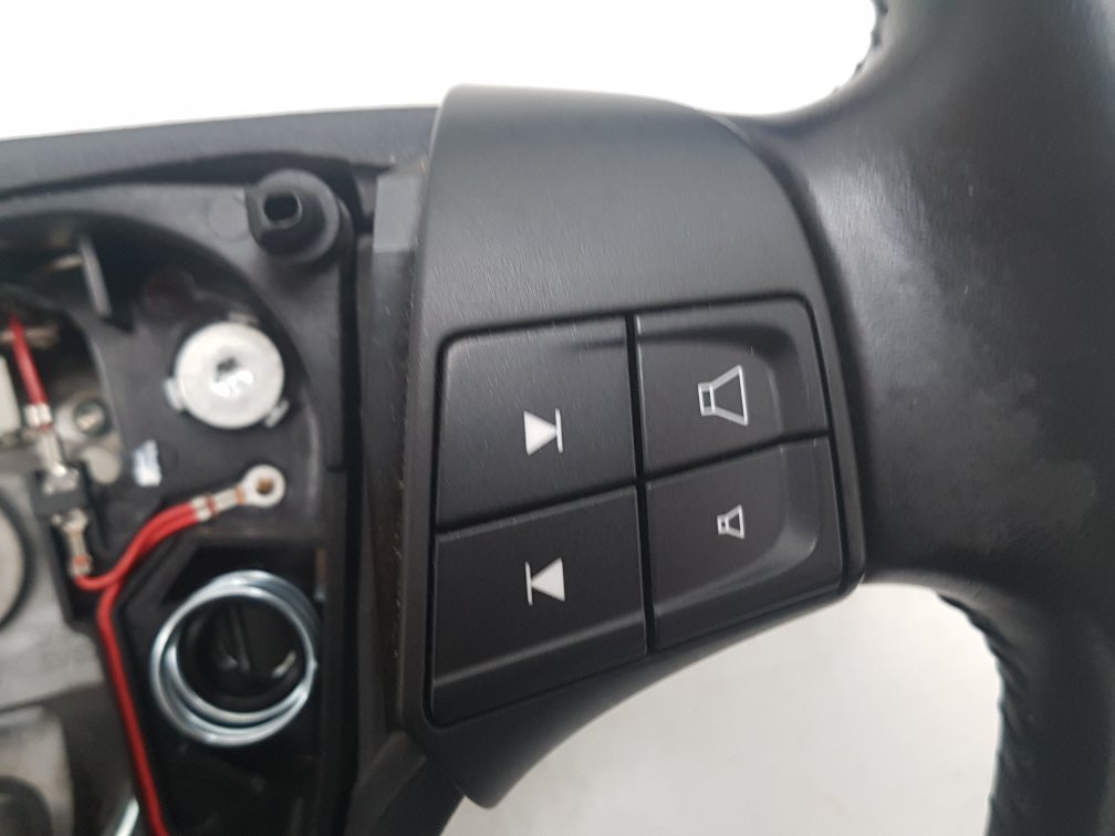 2008 - 2009 Volvo C70  Convertible Steering Wheel 30778752
