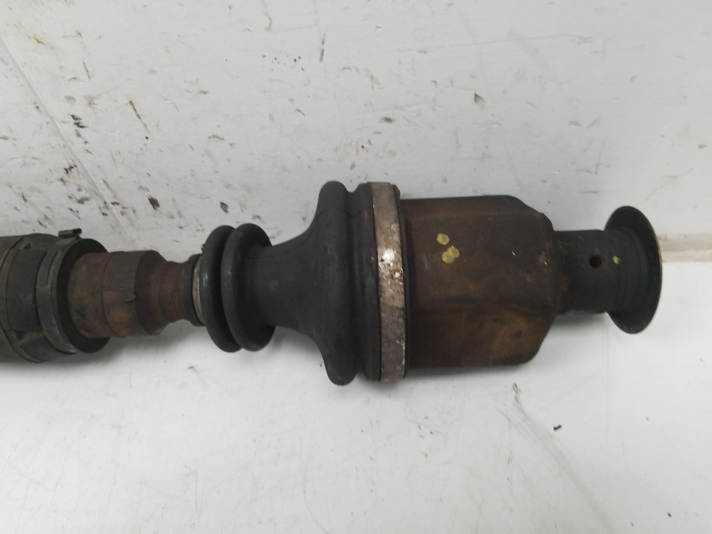1998 - 2004 Volvo S40  Saloon Driveshaft (Manual) UK Drivers Side Front.