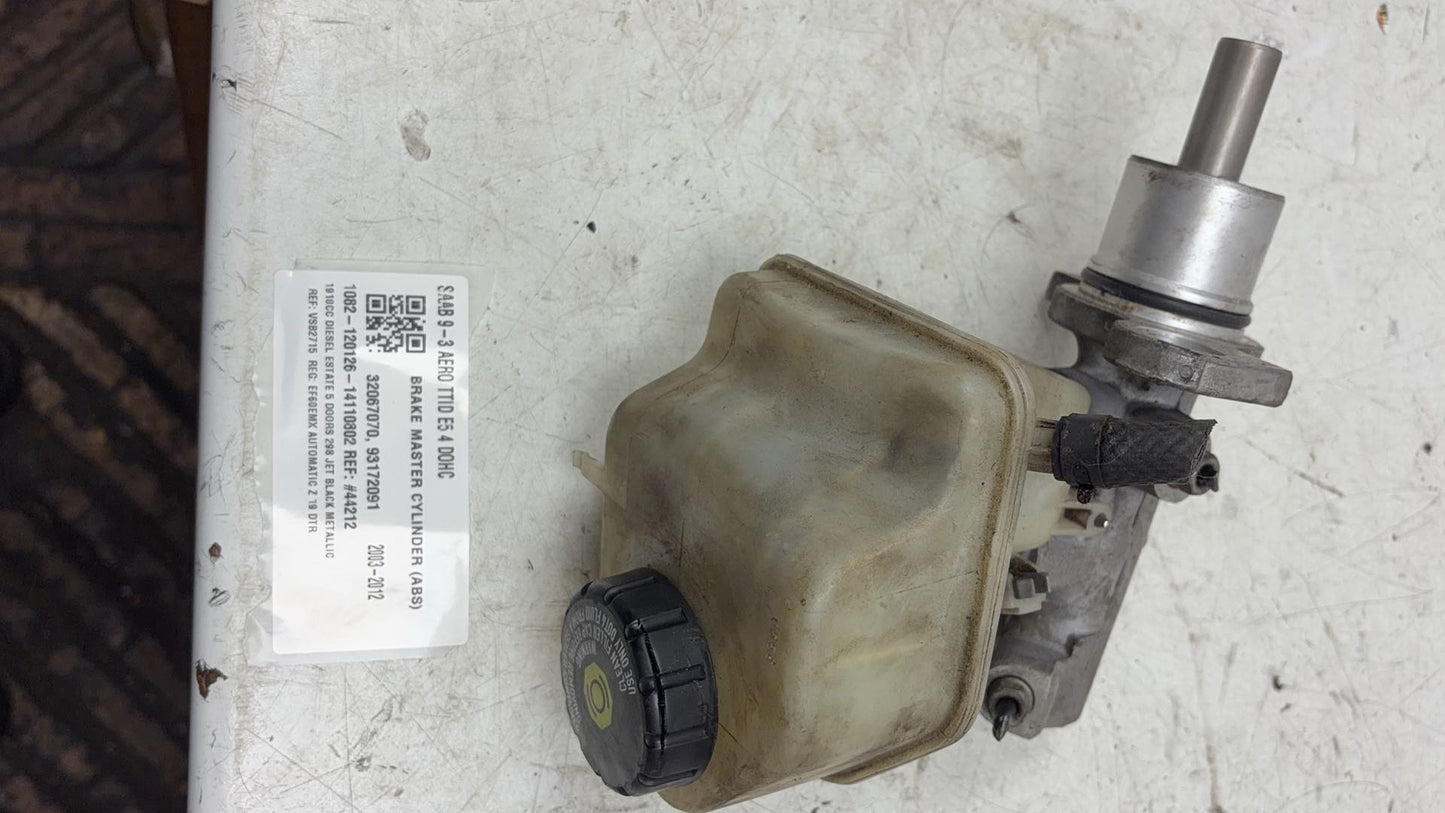 2010 Saab 9-3  Estate Brake Master Cylinder 32067070