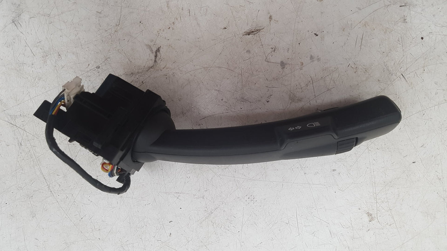 2013 Volvo V40  Hatchback Indicator Stalk 31327904