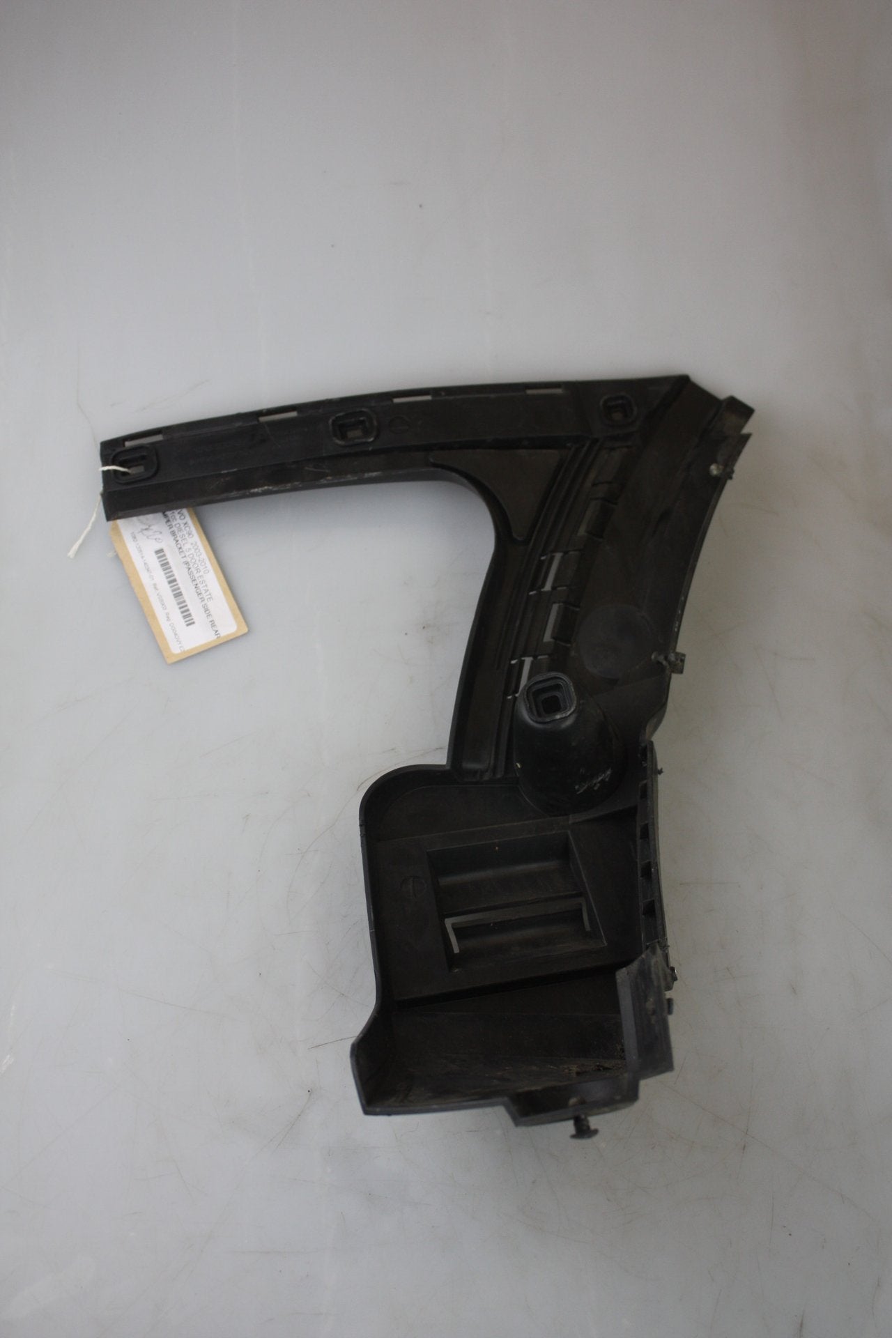 2003 - 2010 Volvo XC90   BUMPER BRACKET (PASSENGER SIDE REAR) 8620566