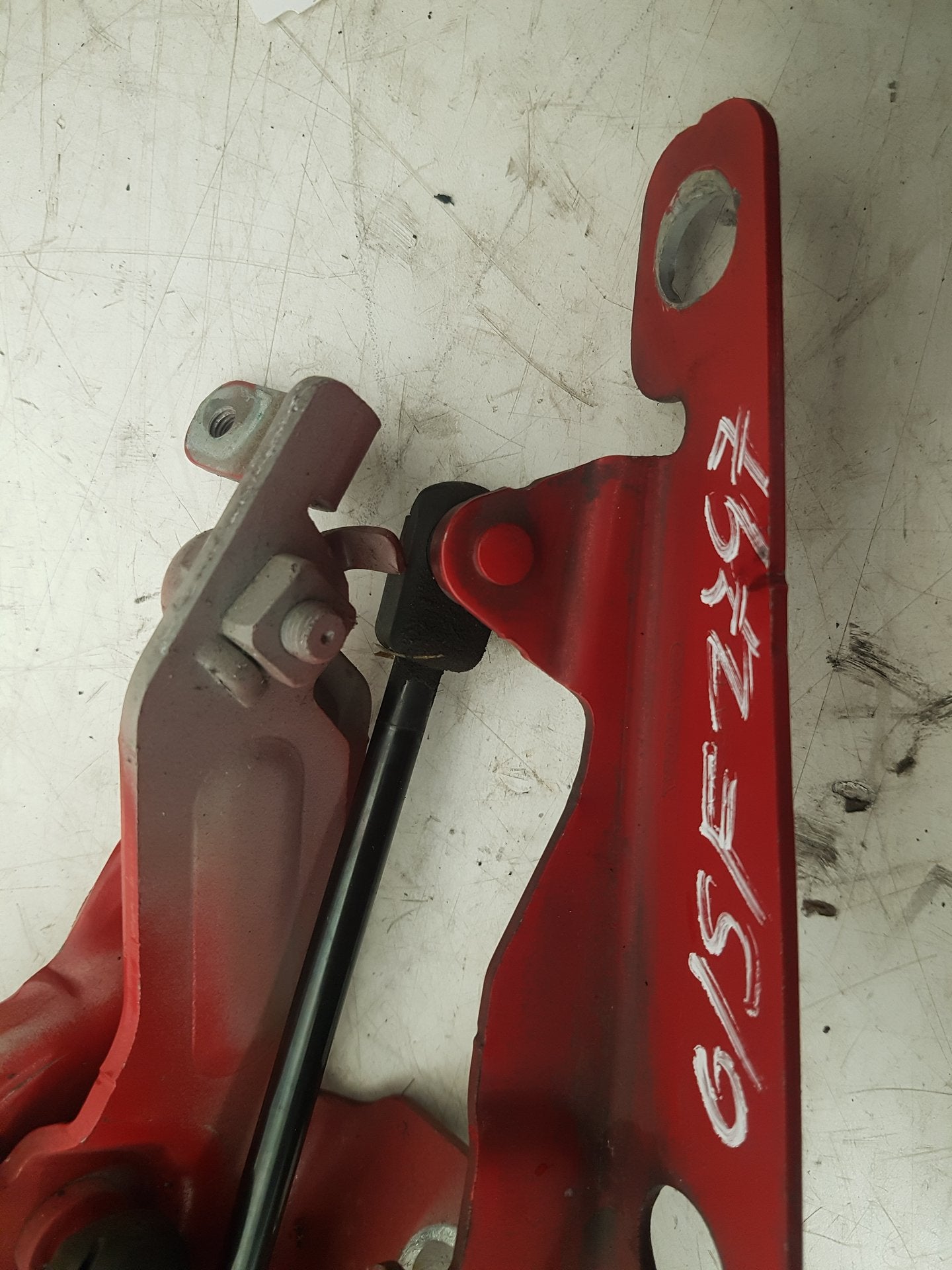 2011 - 2014 Volvo V60 I 155 Estate Bonnet Hinge/Strut 30799178