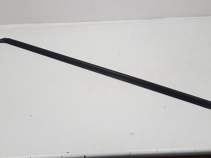 2004 - 2007 Volvo V70  Estate WINDOW SCRAPER