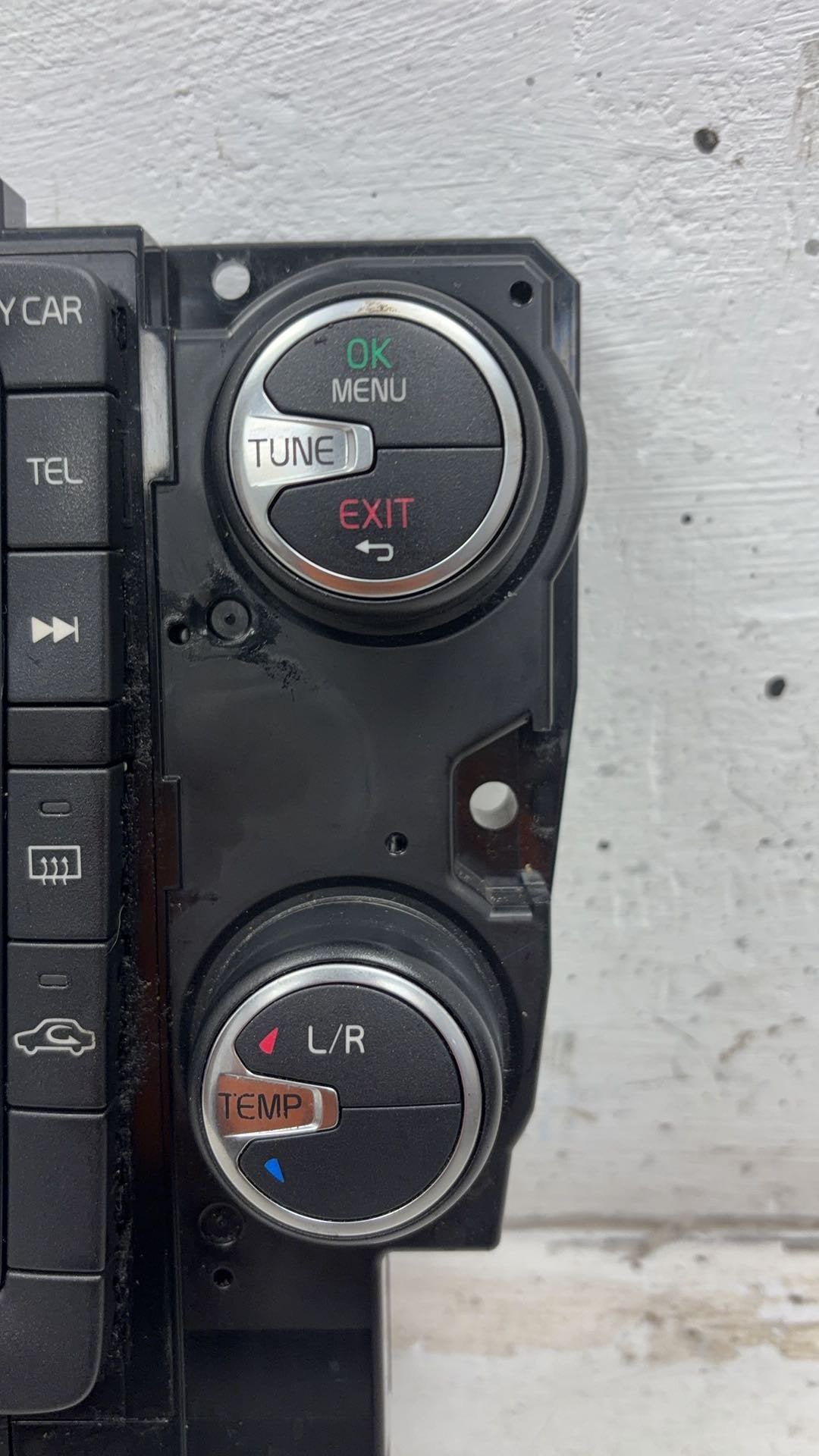 2013 - 2016 Volvo V40 III 525 Hatchback Heater Controls 31288104
