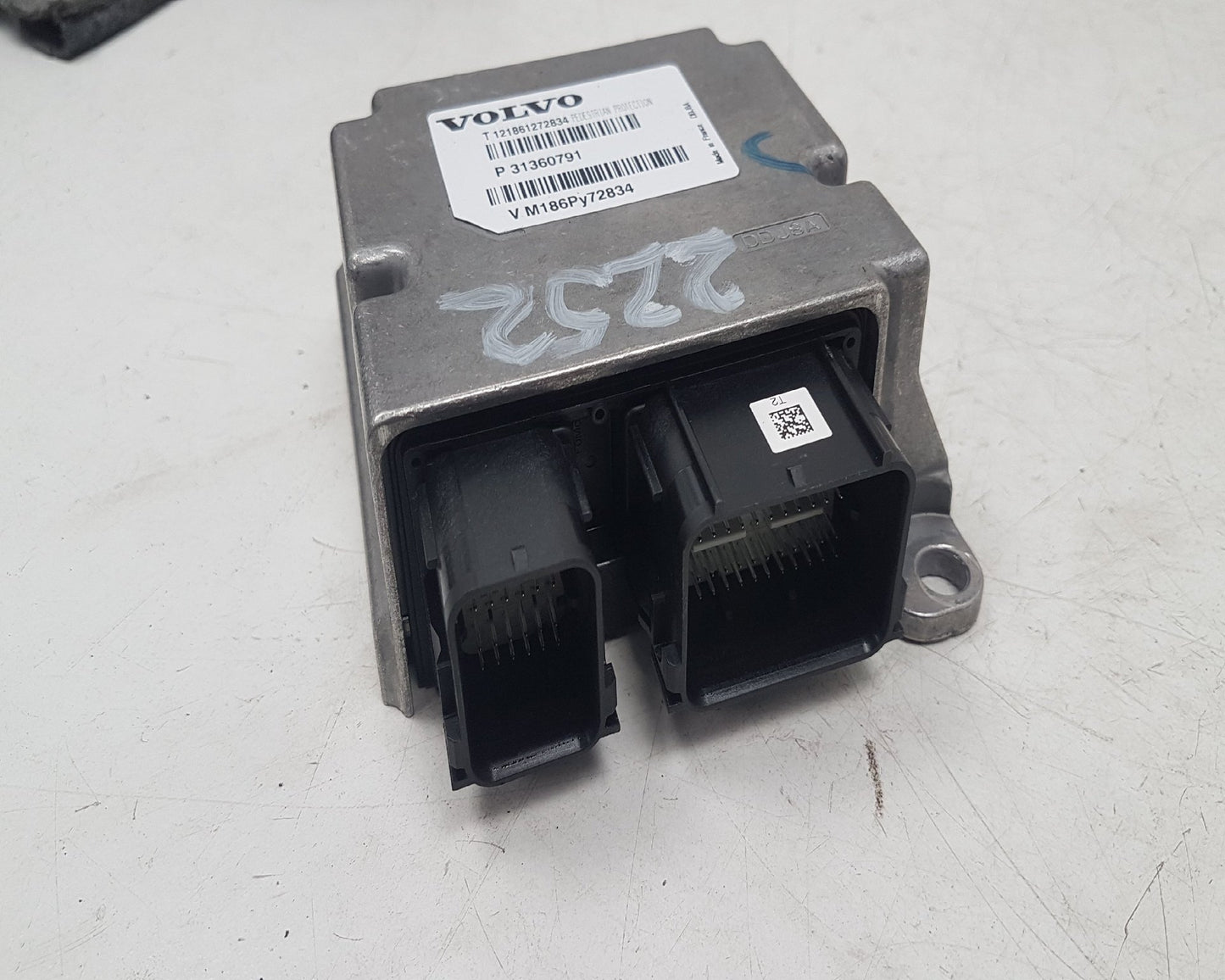 2012 - 2016 Volvo V40  Hatchback PEDESTRIAN AIRBAG SG ECU CONTROL UNIT 31360791