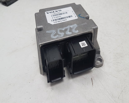 2012 - 2016 Volvo V40  Hatchback PEDESTRIAN AIRBAG SG ECU CONTROL UNIT 31360791