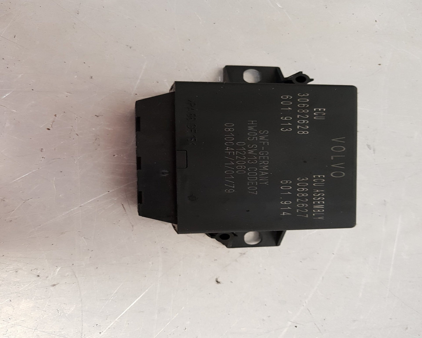 2002 - 2006 Volvo XC90  Estate PARKING SENSOR ECU 30682628