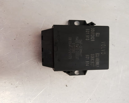 2002 - 2006 Volvo XC90  Estate PARKING SENSOR ECU 30682628