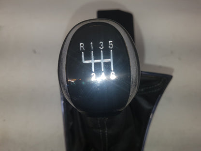 2010 - 2012 Saab 9-5  Saloon GEAR STICK 55563829