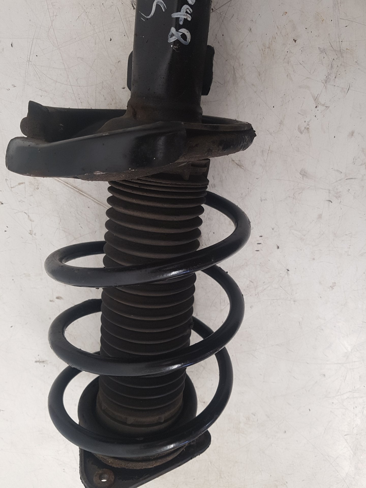 2006 - 2012 Volvo C30  Hatchback Left Front Shock Absorber 334843