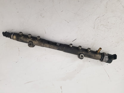 2000 - 2007 Volvo XC70  Estate Injection Rail 30757146 0445215023