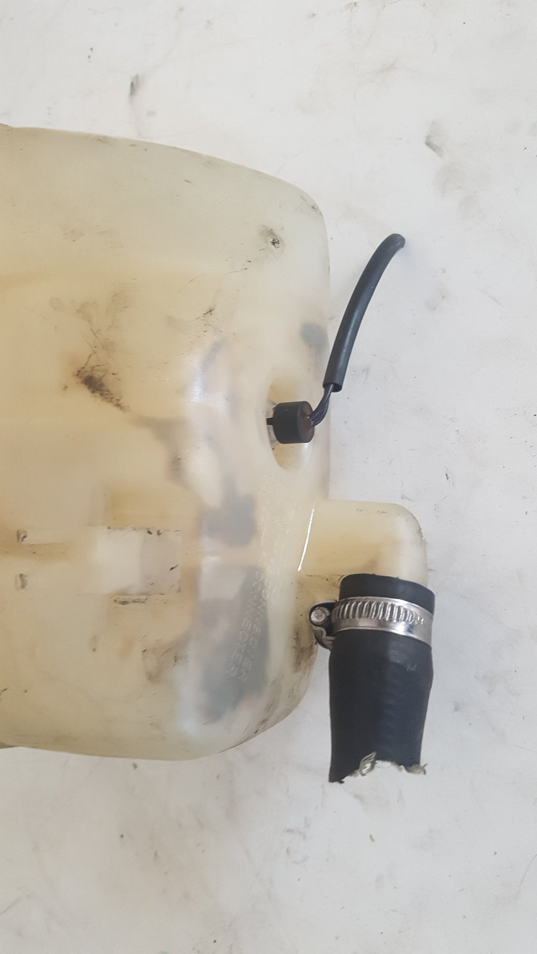 2002 - 2006 Volvo XC90  Estate Radiator Pressure Bottle 30723929