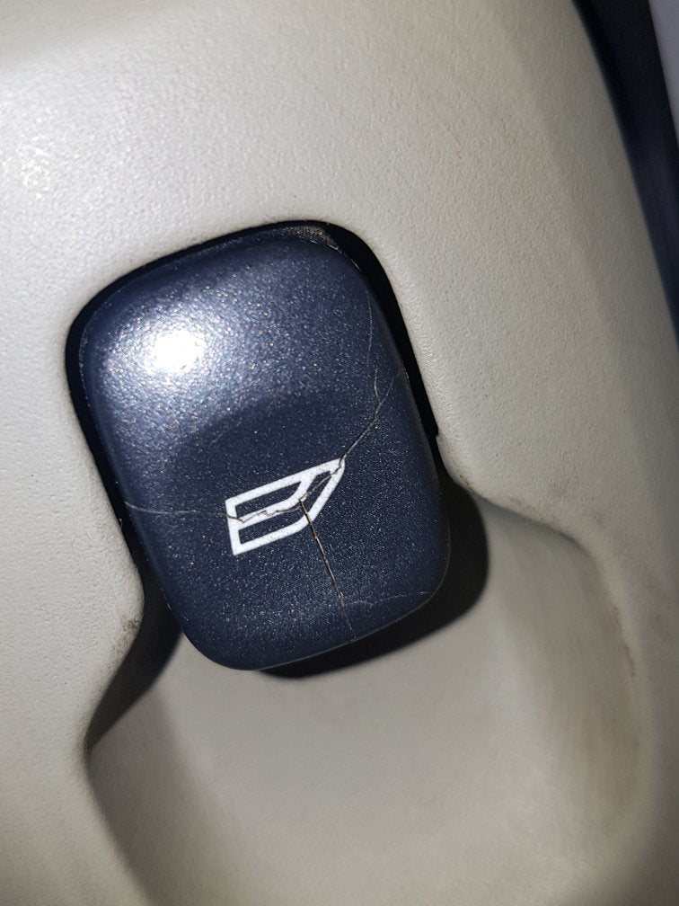 2005 - 2008 Volvo V70  Estate Left Front Window Switch 30739981