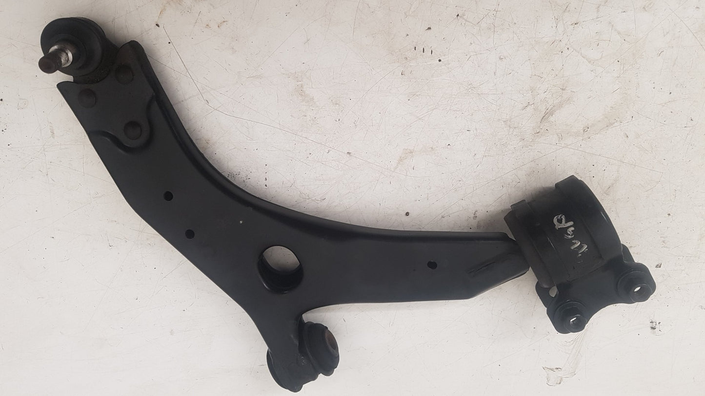 2006 - 2012 Volvo C30  Hatchback Right Front Lower Control Arm 455 GREY