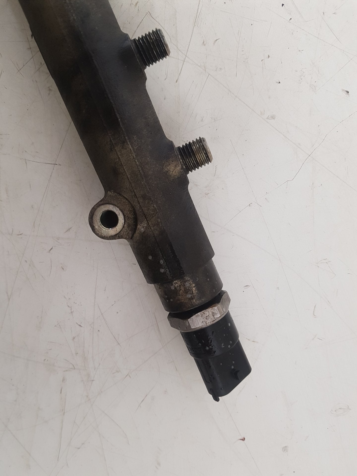 2002 - 2006 Volvo XC90  Estate Injection Rail 0445215015