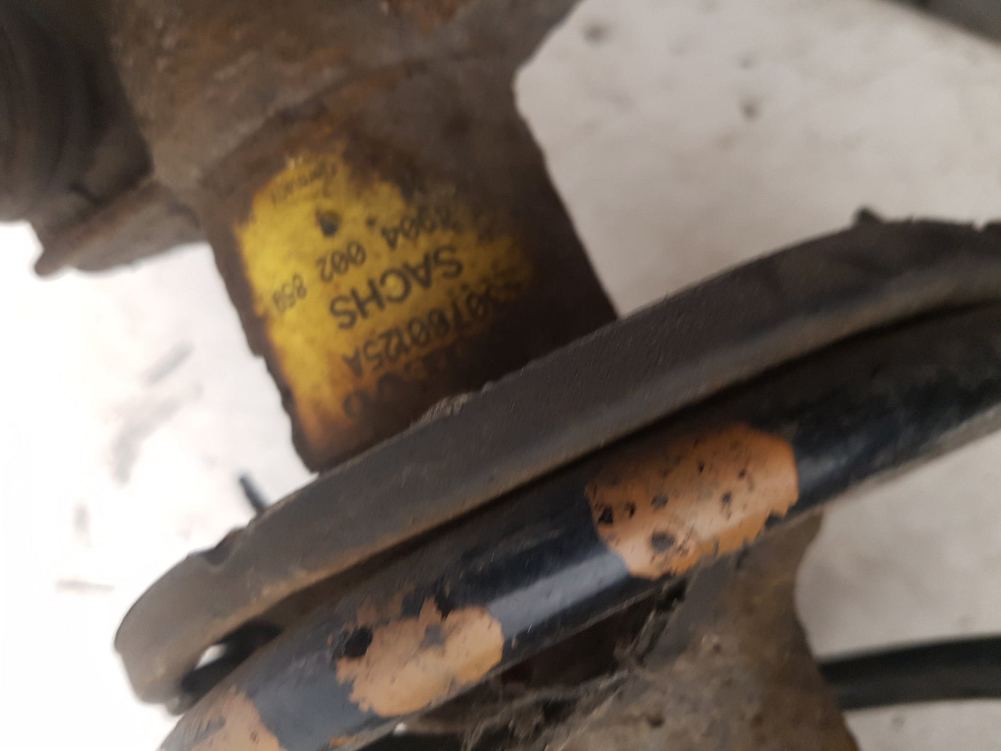 2007 Volvo V70  Estate Right Front Shock Absorber 30760125