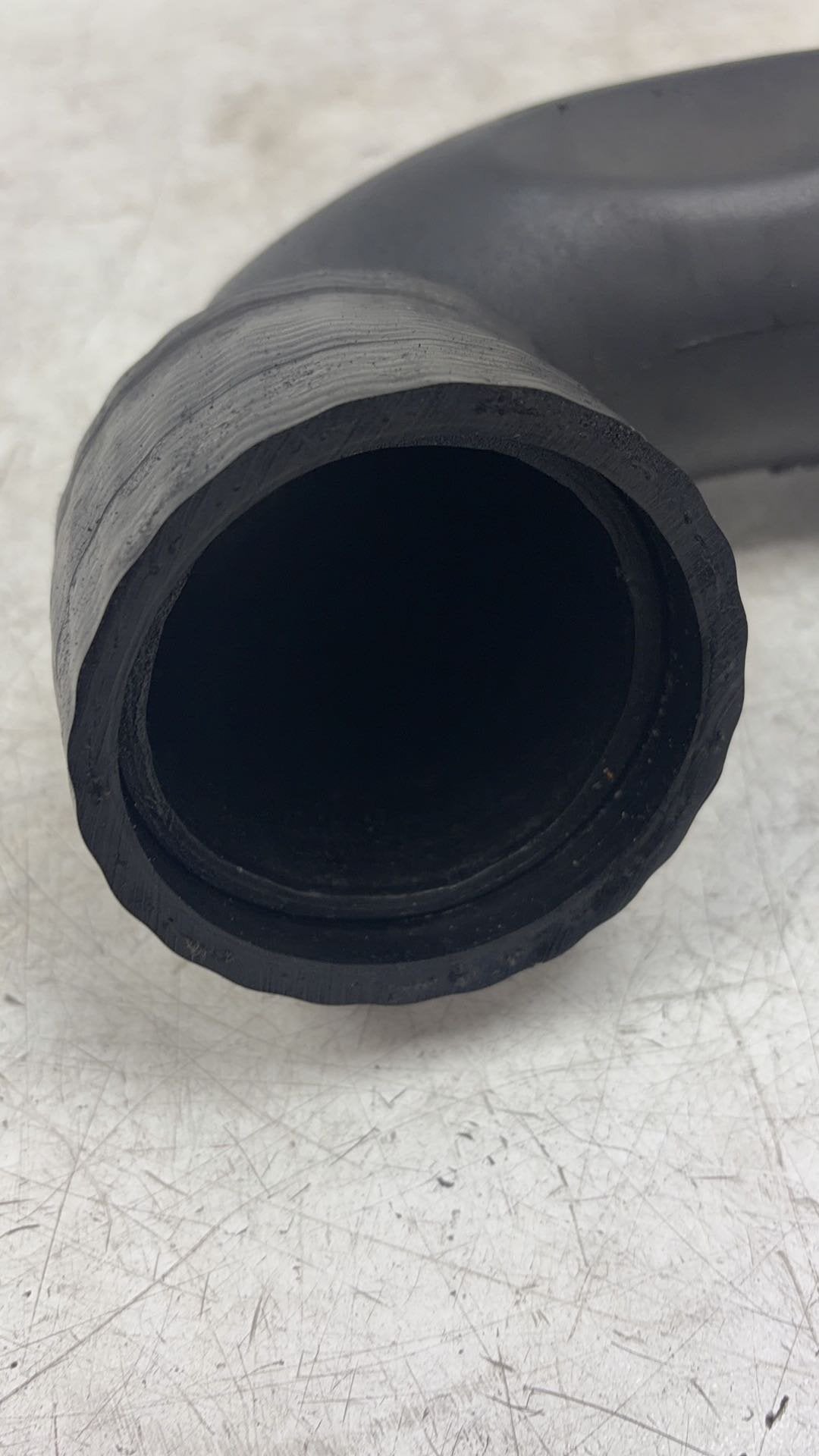 2007 - 2014 Volvo XC90  Estate AIR INTAKE HOSE 30714480