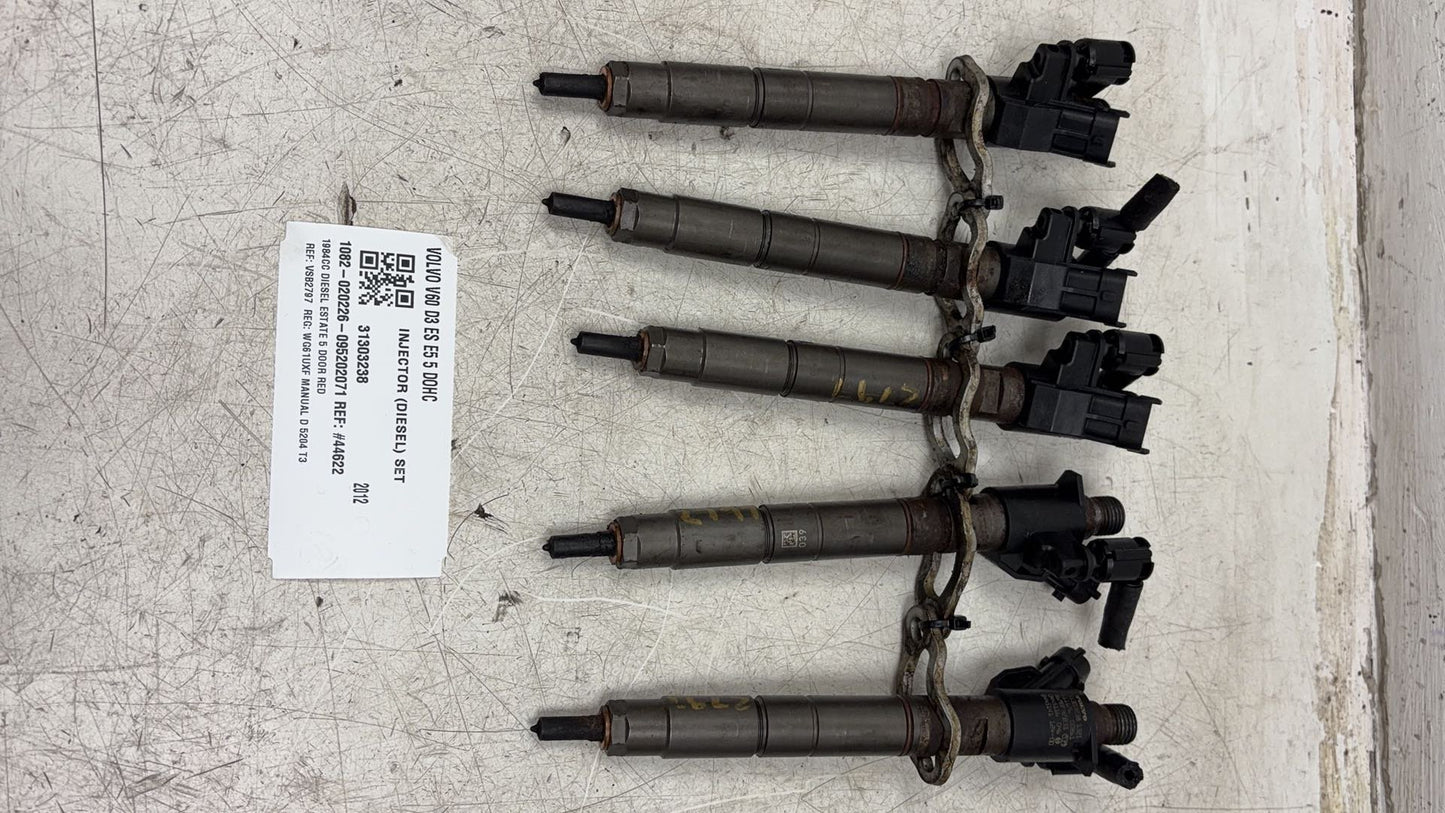 2011 - 2014 Volvo V60 I 155 Estate INJECTOR (DIESEL) SET 31303238