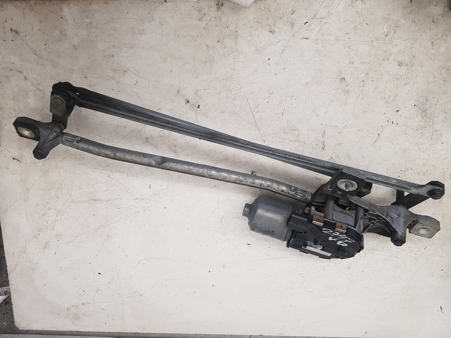 2011 - 2014 Volvo V60 I 155 Estate WIPER MOTOR (FRONT) & LINKAGE 1397220627
