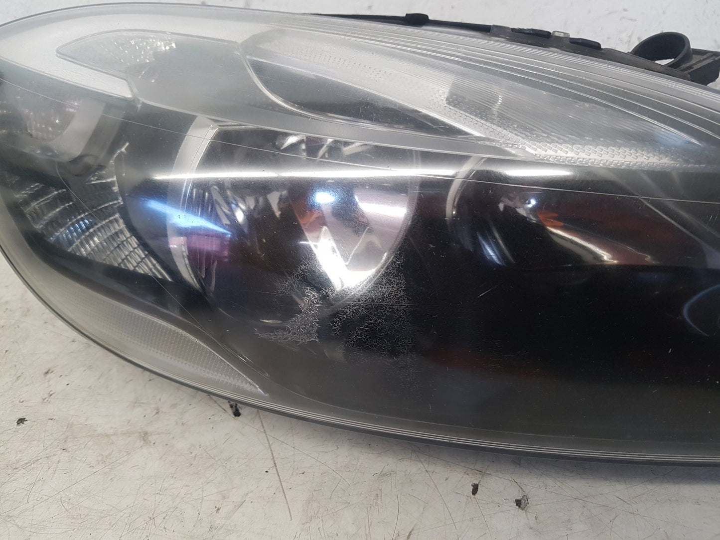 2012 - 2017 Volvo V40  Hatchback HEADLIGHT/HEADLAMP HALOGEN (DRIVER SIDE) 31420006