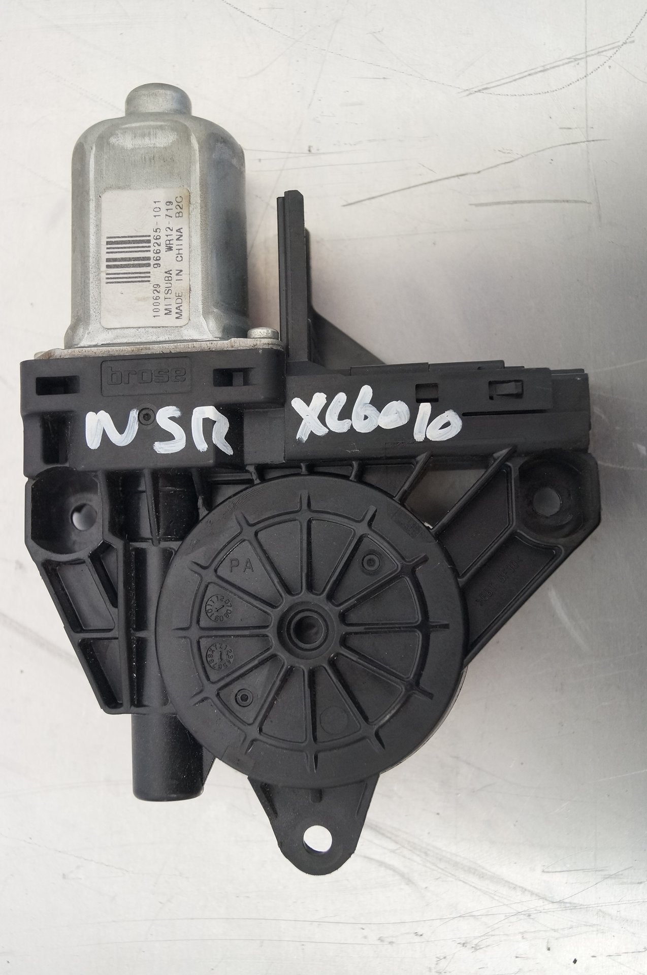 2008 - 2017 Volvo XC60   WINDOW REG MOTOR (PASSENGER SIDE REAR) 966265-101 31253063
