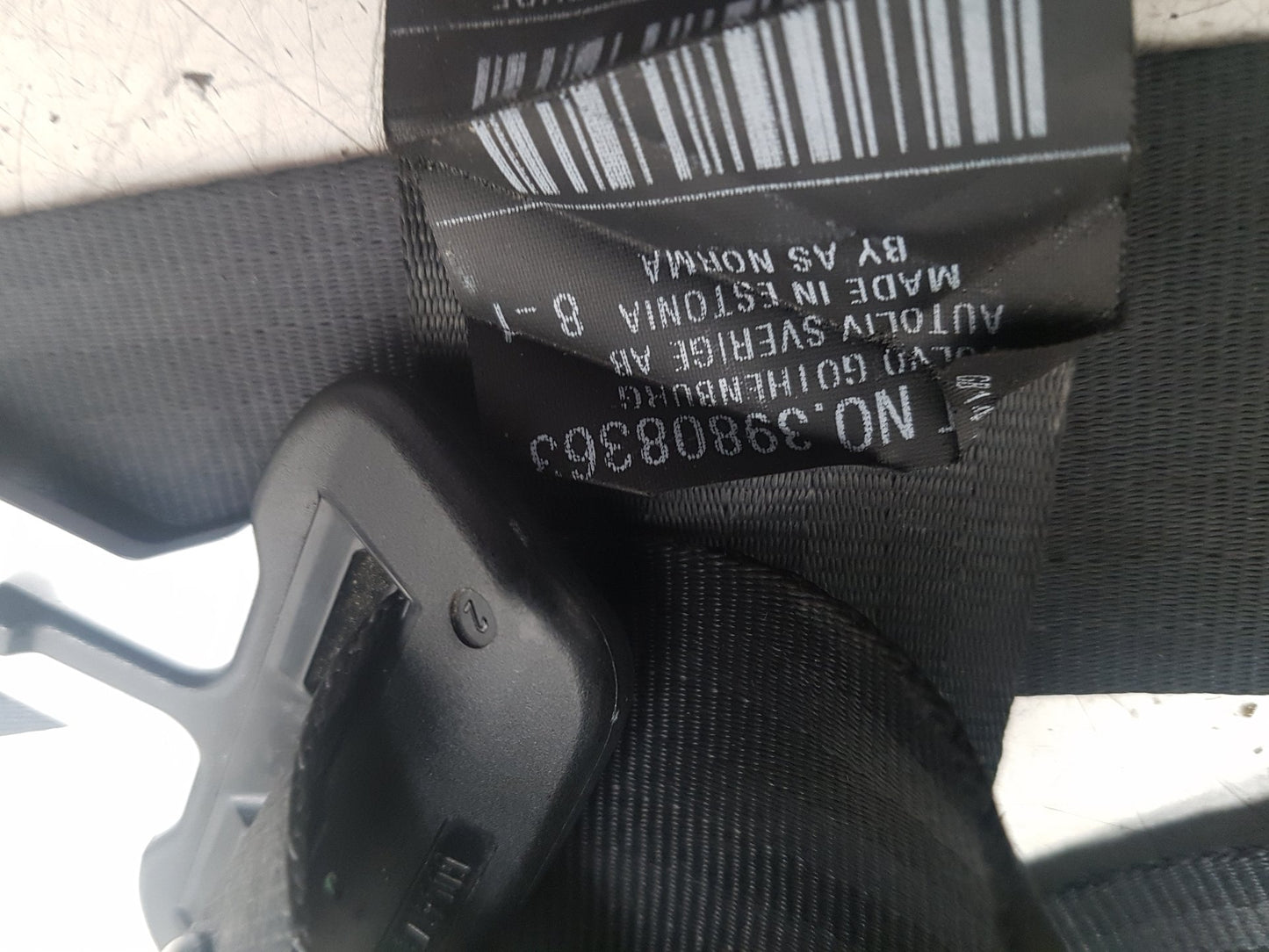 2010 - 2016 Volvo S80  Saloon SEAT BELT - CENTRE REAR 39808363