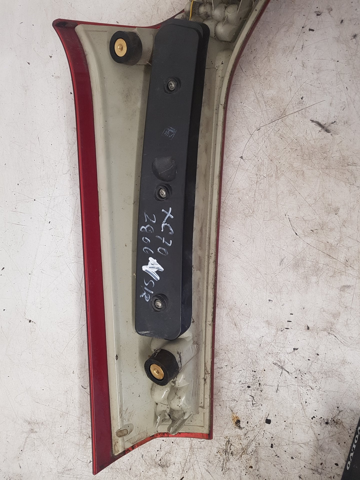 2010 Volvo XC70  Estate Right Taillight
