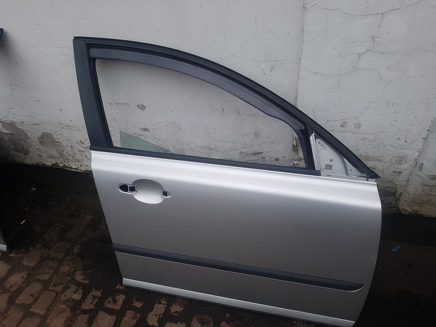 2004 - 2010 Volvo V50   Estate DOOR - BARE (FRONT DRIVER SIDE)