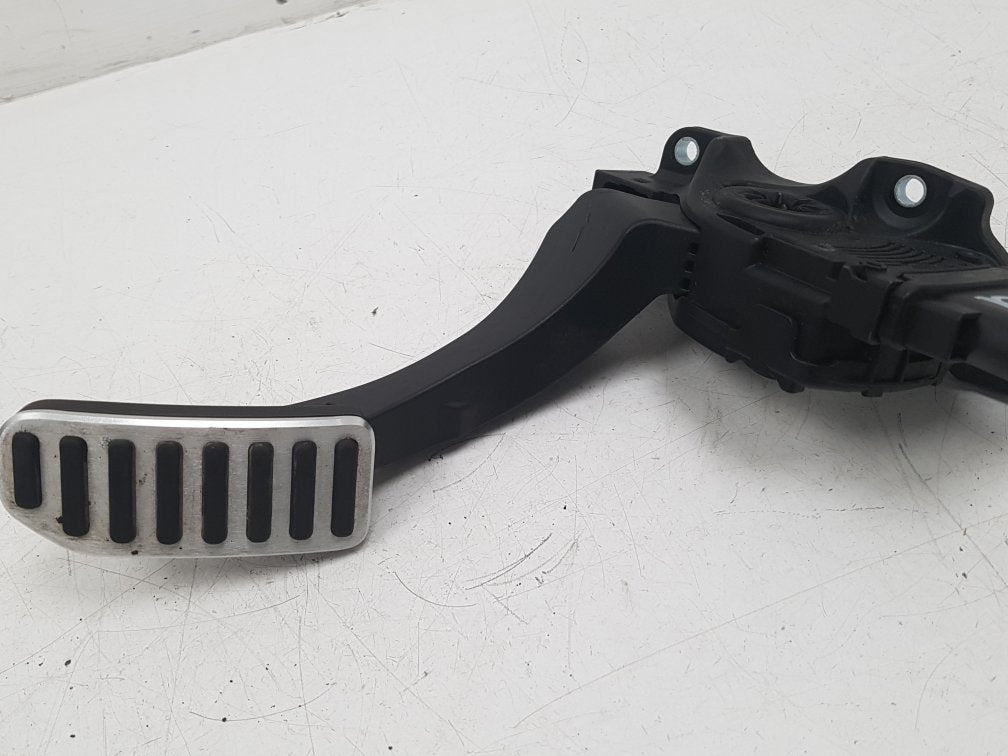 2008 - 2014 Volvo XC60  Estate Accelerator Pedal 31329371