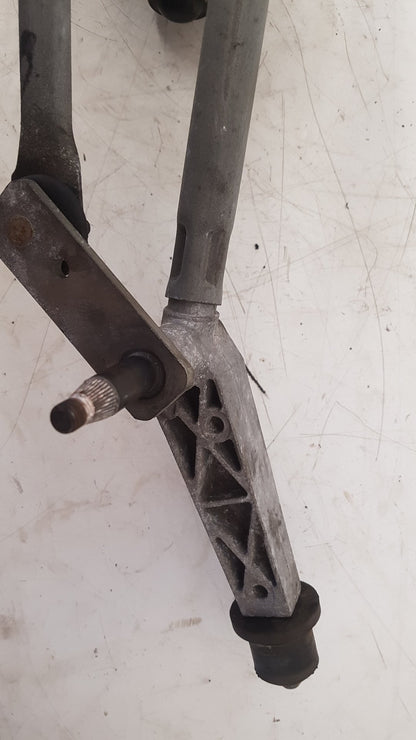 2005 Volvo S60  Saloon WIPER MOTOR (FRONT) & LINKAGE 8648344