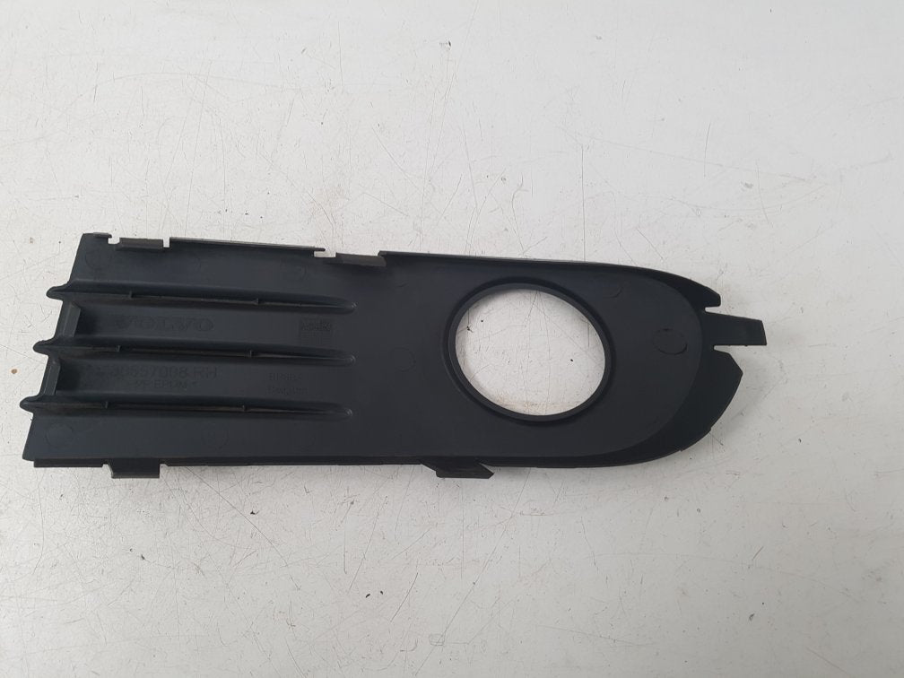 2004 - 2007 Volvo S40  Saloon Right Fog Light Cover 30657008