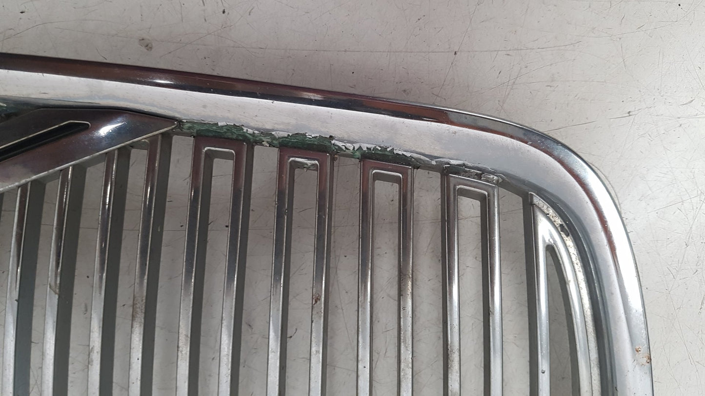 2005 - 2008 Volvo V70  Estate FRONT GRILL 08693346