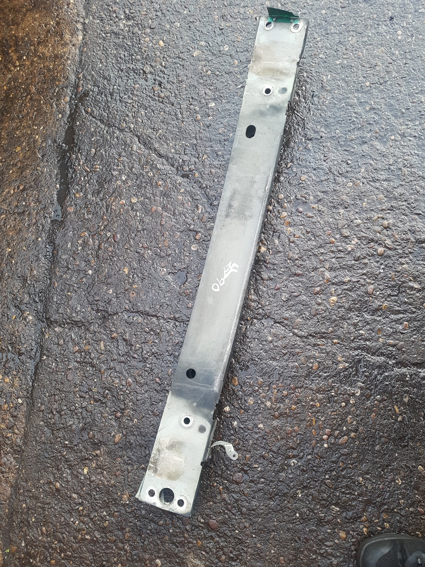 2013 - 2016 Volvo V40 III 525 Hatchback REAR BUMPER  BACKING/ABSORBER