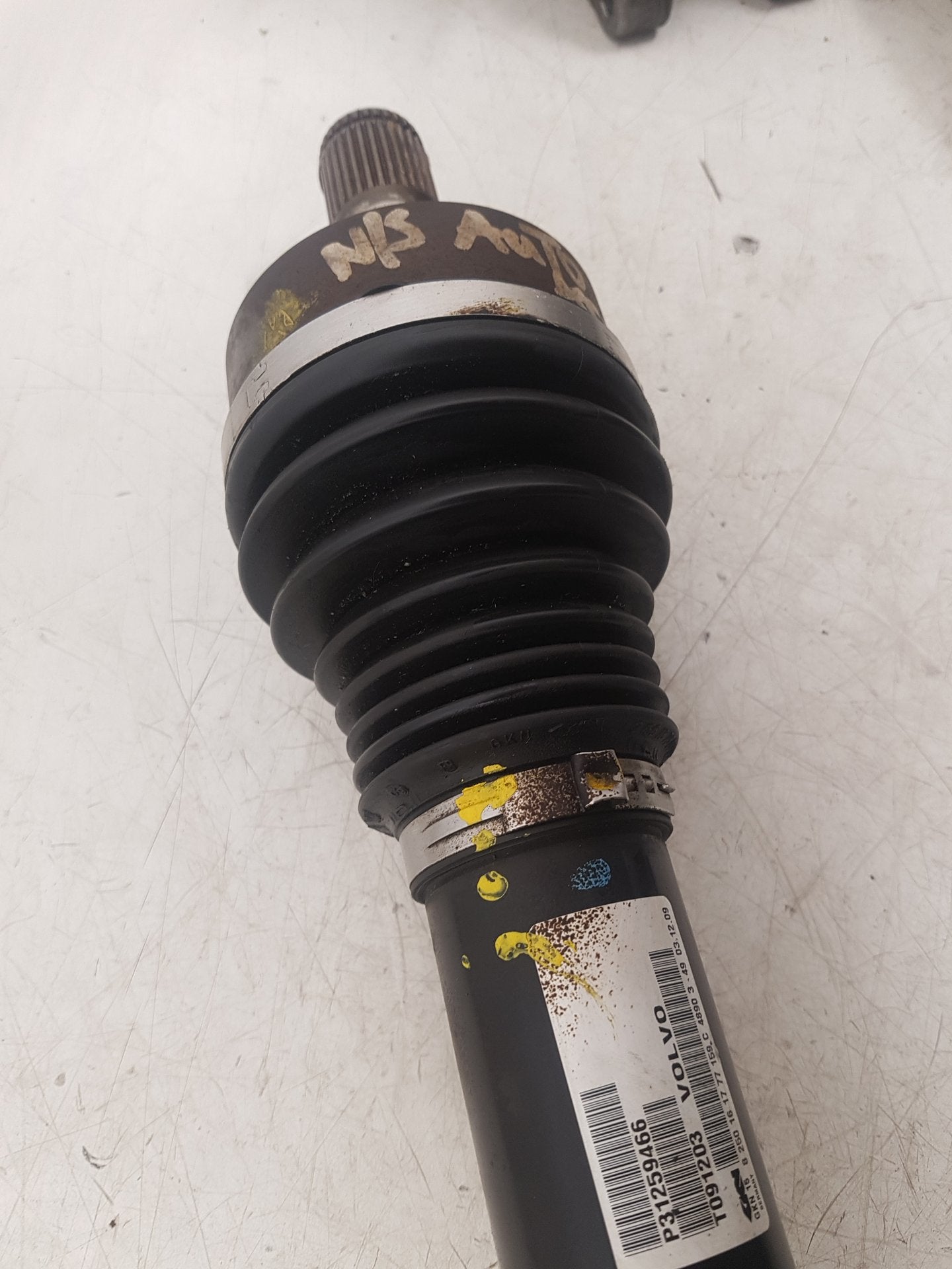 2007 - 2014 Volvo XC90  Estate Left Front Drive Axle 31259466