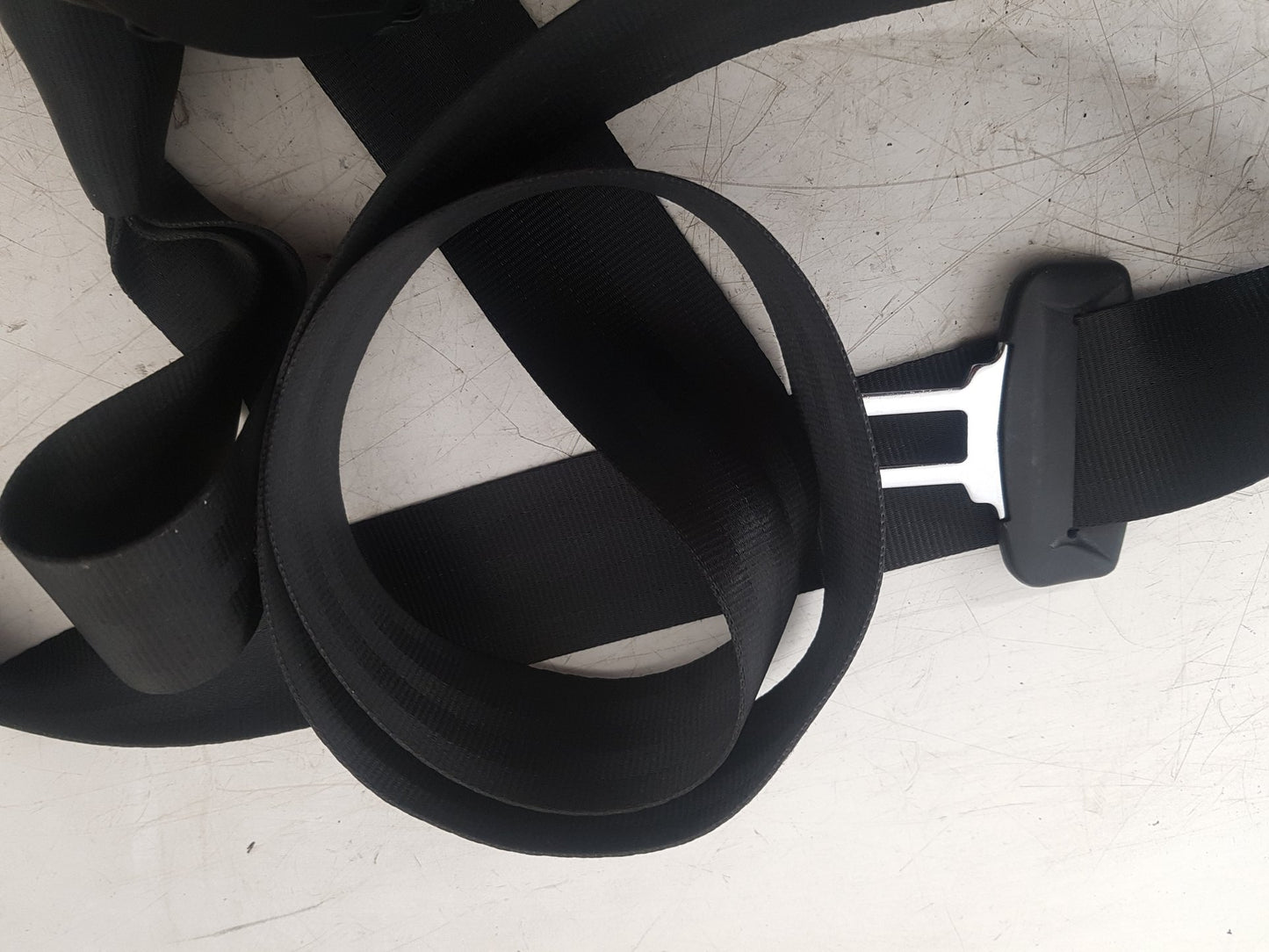 2017 - 2026 Volvo V60 II 225 Estate Left Rear Seat Belt 31462756