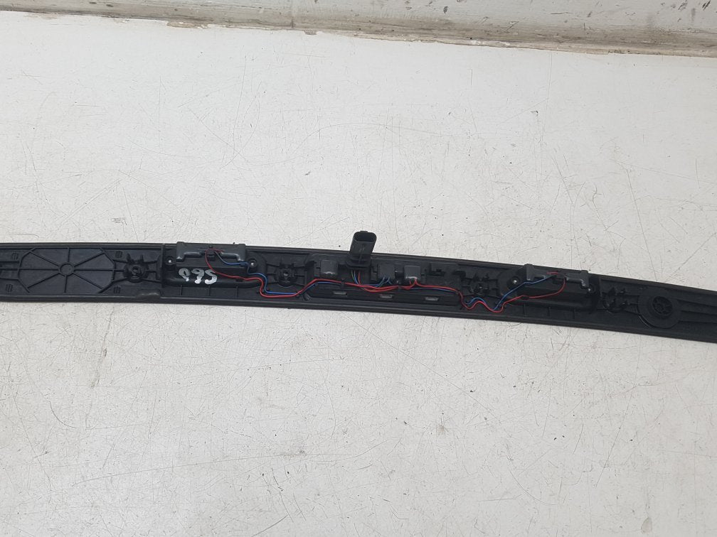 2010 - 2015 Volvo S60   TAILGATE/ BOOT HANDLE WITH LIGHTS 31253640