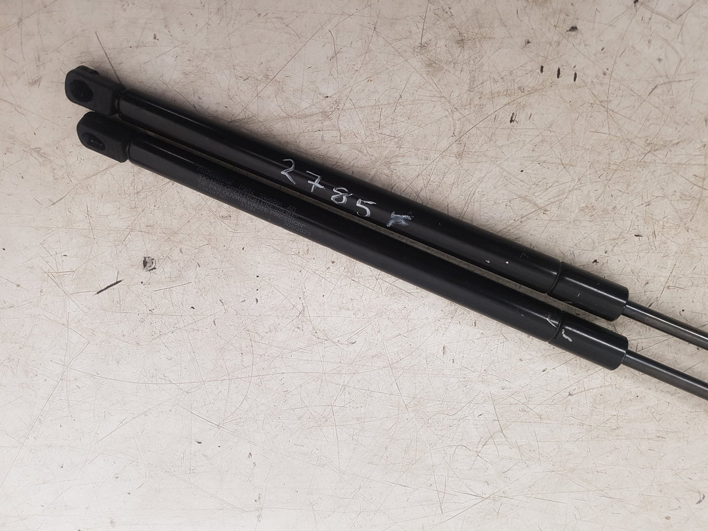 2011 - 2014 Volvo XC90  Estate BONNET STRUTS/RAMS - PAIR 83439736