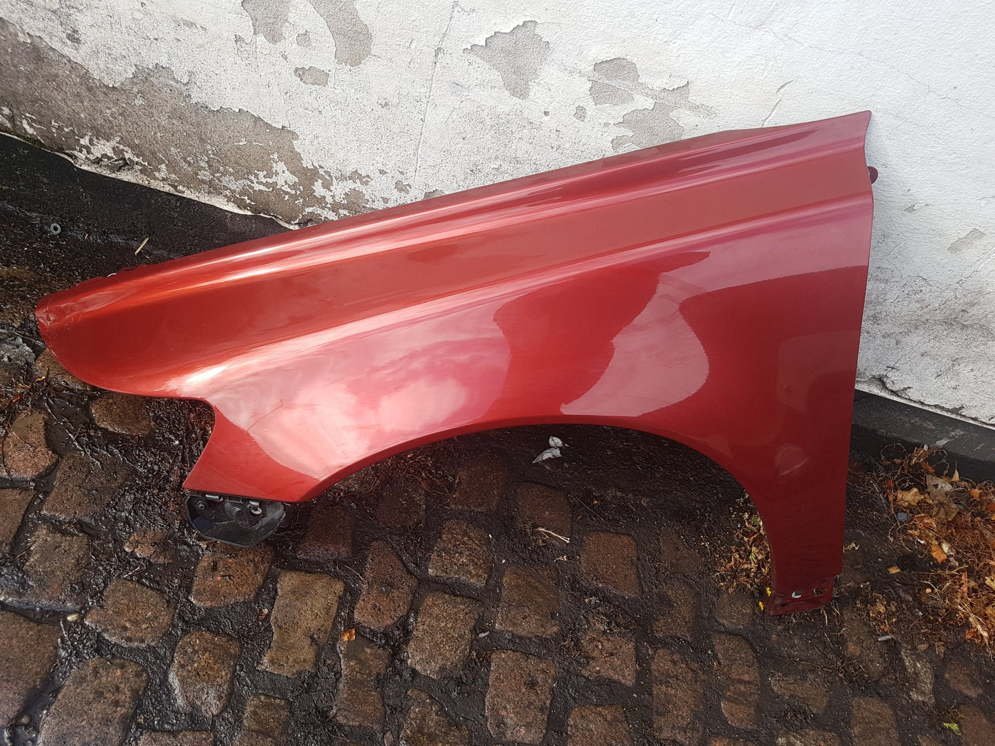 2010 - 2012 Volvo S40  Saloon Left Front Guard 31297540