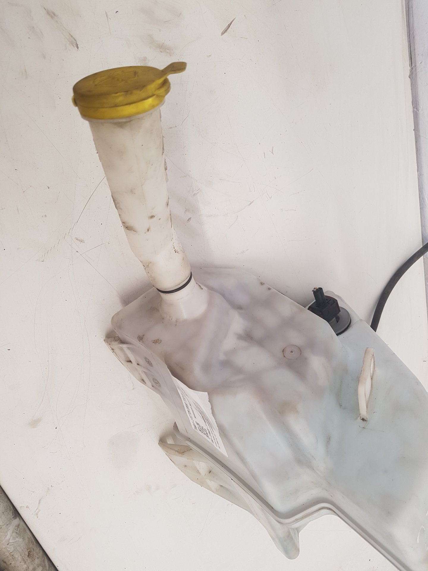 2007 - 2015 Saab 9-3  Estate WASHER BOTTLE & MOTOR