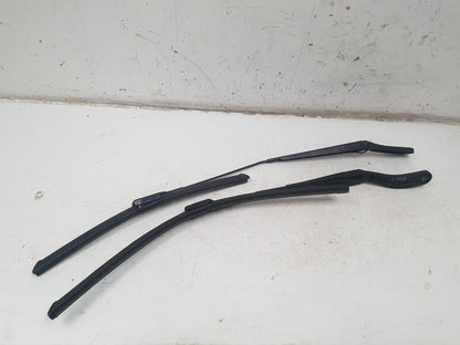 2007 Volvo C70  Convertible FRONT WIPER (PAIR) 30753000
